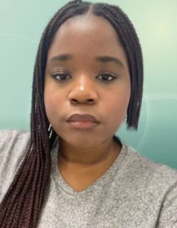 Profilfoto von Maeva aus Berlin. Berufswunsch: Inventurhelfer/in. Branche: Beratung, Consulting und Haushalt, Babysitting.