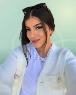Profilfoto von Minu aus München. Berufswunsch: Callcenter Agent/in. Branche: Beratung, Consulting.