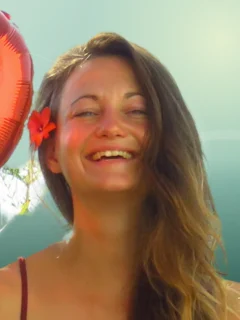 Profilfoto von Laura aus Halle (Saale). Berufswunsch: Erntehelfer/in und Eventhelfer/in. Branche: Events, Messen, Promotion und Design, Musik, Tanz, Schauspiel.
