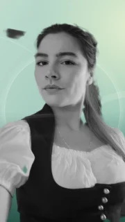 Profilfoto von Sandra aus Schönnen. Berufswunsch: Barkeeper/in und Fachkraft – Gastgewerbe. Branche: Gastronomie, Hotellerie, Tourismus.