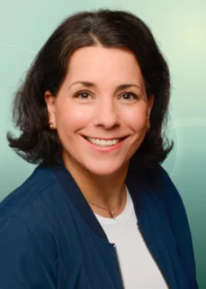 Profilfoto von Christina aus Hamburg. Berufswunsch: Empfangsmitarbeiter/in. Branche: Kundenservice und Lebensmittel, Getränke.