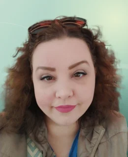Profilfoto von Viola aus Geldern. Berufswunsch: Bürohelfer/in und Empfangsmitarbeiter/in. Branche: Kundenservice.