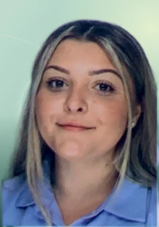 Profilfoto von Cheyenne aus Hamm. Berufswunsch: Alltagshelfer/in und Altenpflegehelfer/in. Branche: Bildung, Pädagogik und Haushalt, Babysitting.