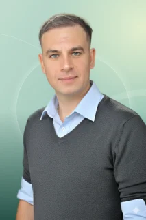 Profilfoto von Lukas aus Weil am Rhein. Berufswunsch: Fitnesstrainer/in. Branche: Gastronomie, Hotellerie, Tourismus und Haushalt, Babysitting.