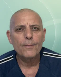 Profilfoto von Angel aus Trier. Berufswunsch: Fahrer/in und Servicemitarbeiter/in. Branche: Landwirtschaft, Garten und Lebensmittel, Getränke.