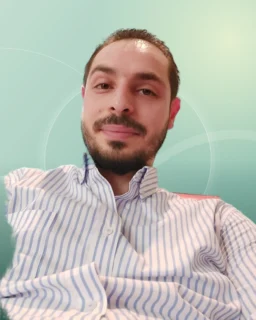 Profilfoto von Suliman aus Paderborn. Berufswunsch: Lagerhelfer/in. Branche: Metall, Maschinenbau.