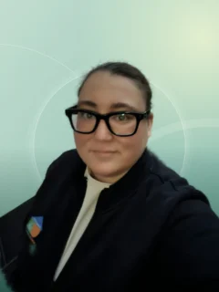 Profilfoto von Figen aus Dietzenbach. Berufswunsch: Fahrer/in und Verkäufer/in. Branche: Körperpflege, Hauswirtschaft, Hygiene und Kundenservice.