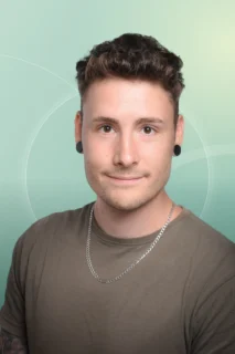 Profilfoto von Benjamin aus Wolfsburg. Berufswunsch: Automobil-Serviceberater/in. Branche: Events, Messen, Promotion und Logistik, Transport, Verkehr.