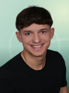 Profilfoto von Cedric aus Bad Salzuflen. Berufswunsch: Alltagshelfer/in. Branche: Lebensmittel, Getränke und Logistik, Transport, Verkehr.