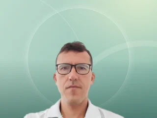Profilfoto von Enes aus Mannheim. Berufswunsch: Assistent/in – Controlling und Ausbaufacharbeiter/in. Branche: Logistik, Transport, Verkehr und Produktion, Fertigung.