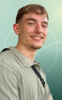 Profilfoto von Jonathan aus Birkenwerder. Berufswunsch: Berufskraftfahrer/in. Branche: Logistik, Transport, Verkehr.