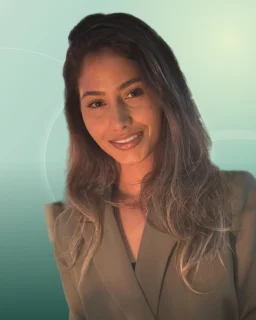 Profilfoto von Esra aus Wedel. Berufswunsch: Warenverräumer/in. Branche: Verkauf, Handel.