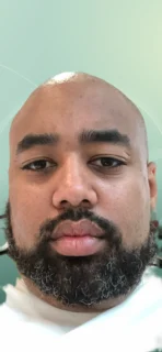 Profilfoto von Joshua aus Düsseldorf. Berufswunsch: Gepäckabfertiger/in, Ramp Agent, Flugzeugabfertiger/-in. Branche: Kundenservice und Logistik, Transport, Verkehr.