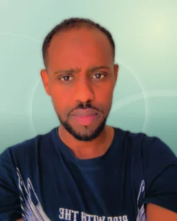 Profilfoto von Abdikhadir aus Mönchengladbach. Berufswunsch: Helfer/in. Branche: Logistik, Transport, Verkehr und Metall, Maschinenbau.