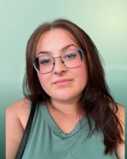 Profilfoto von Kyra aus Bad Wünnenberg. Berufswunsch: Babysitter/in. Branche: Bildung, Pädagogik.