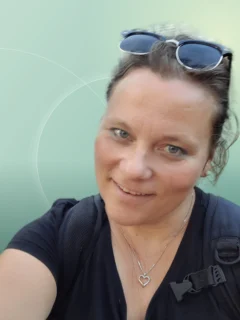 Profilfoto von Bettina aus Luckenwalde. Berufswunsch: Altenpflegehelfer/in und Fachhauswirtschafter/in. Branche: Bildung, Pädagogik und Körperpflege, Hauswirtschaft, Hygiene.