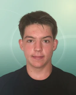 Profilfoto von Luis aus Pettendorf. Berufswunsch: Elektroanlagenmonteur/in. Branche: Produktion, Fertigung.