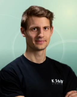 Profilfoto von Phil aus Stuttgart. Berufswunsch: Content-Manager/in und Film- und Videoeditor/in. Branche: Logistik, Transport, Verkehr und Medien, Verlag, Druck.