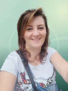 Profilfoto von Oana-Juliana aus Winsen (Luhe). Berufswunsch: Produktionshelfer/in und Reinigungskraft. Branche: Körperpflege, Hauswirtschaft, Hygiene.