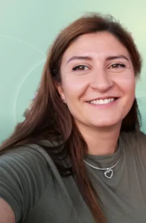 Profilfoto von Simona aus Winkelhaid. Berufswunsch: Altenpflegehelfer/in. Branche: Haushalt, Babysitting.