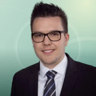 Profilfoto von Phillip aus Grafing bei München. Berufswunsch: IT-Manager/in. Branche: IT, Informatik, Programmierung.
