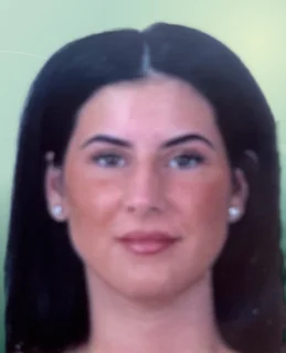 Profilfoto von Denisa aus Gulf Of Guinea. Berufswunsch: Check-In Mitarbeiter/in. Branche: Kundenservice.