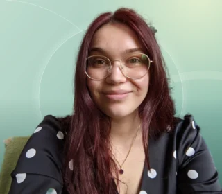 Profilfoto von Kira aus Essen. Berufswunsch: Check-In Mitarbeiter/in. Branche: Bildung, Pädagogik und Gastronomie, Hotellerie, Tourismus.