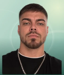 Profilfoto von Dennis aus Vaihingen an der Enz. Berufswunsch: Fahrer/in. Branche: Logistik, Transport, Verkehr.