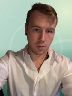 Profilfoto von Dominik aus Villingen-Schwenningen. Berufswunsch: Lagerist/in und Teamleiter/in. Branche: Elektronik und Logistik, Transport, Verkehr.