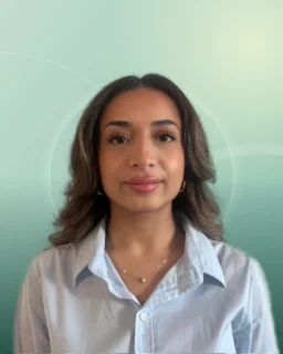 Profilfoto von Tara aus Hannover. Berufswunsch: Check-In Mitarbeiter/in. Branche: Beratung, Consulting und Kundenservice.