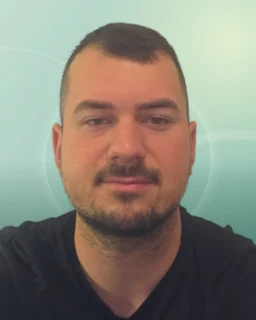 Profilfoto von Teodor aus Ehingen (Donau). Berufswunsch: Abfüller/in. Branche: Logistik, Transport, Verkehr.