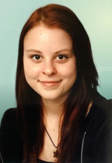 Profilfoto von Laura aus Mainz. Berufswunsch: Helfer/in - Verkauf und Kassierer/in. Branche: Textilien, Bekleidung, Leder und Verkauf, Handel.