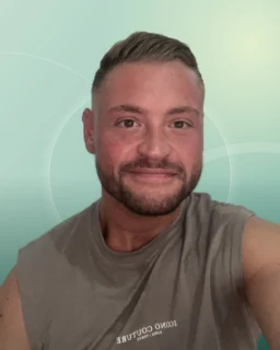 Profilfoto von Marcel aus Hürth. Berufswunsch: Model. Branche: Körperpflege, Hauswirtschaft, Hygiene.