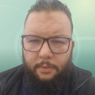 Profilfoto von Hassan aus Rüsselsheim am Main. Berufswunsch: Gebäudereiniger/in. Branche: Logistik, Transport, Verkehr.