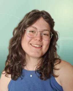 Profilfoto von Clara aus Mainz. Berufswunsch: Journalist/in und Kameramann/-frau. Branche: Bildung, Pädagogik und Design, Musik, Tanz, Schauspiel.