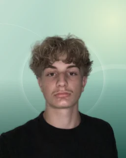 Profilfoto von Efim aus Erkrath. Berufswunsch: Thekenkraft. Branche: Kundenservice.
