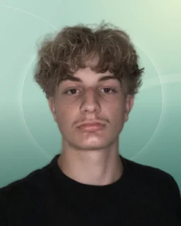 Profilfoto von Efim aus Erkrath. Berufswunsch: Thekenkraft. Branche: Kundenservice.