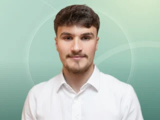 Profilfoto von Alexander aus Regensburg. Berufswunsch: Fachverkäufer/in – Lebensmittelhandwerk und Warenverräumer/in. Branche: Kundenservice.