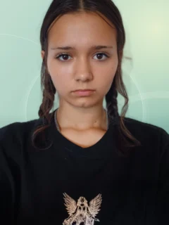 Profilfoto von Olia aus Frechen. Berufswunsch: Visagist/in. Branche: Medizin, Psychologie, Pflege.