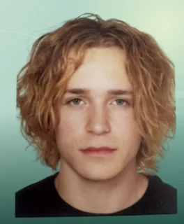 Profilfoto von Nico aus Titisee-Neustadt. Berufswunsch: Musiker/in. Branche: Marketing, Werbung.