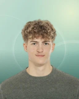 Profilfoto von Teo aus Herrenberg (Stadt). Berufswunsch: Paketzusteller/in. Branche: Elektronik und Logistik, Transport, Verkehr.