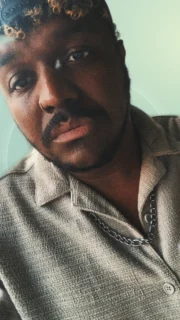 Profilfoto von Douglas aus Bielefeld. Berufswunsch: Altenpflegehelfer/in. Branche: Medizin, Psychologie, Pflege.