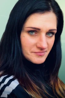 Profilfoto von Katharina aus Altenburg. Berufswunsch: Alltagshelfer/in und Fachkraft – Lagerlogistik. Branche: Lebensmittel, Getränke und Logistik, Transport, Verkehr.