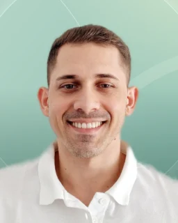 Profilfoto von Benjamin aus Nürnberg. Berufswunsch: Kaufmann/-frau – Büromanagement. Branche: Kundenservice und Verwaltung, Öffentlicher Dienst.