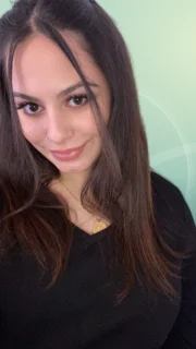 Profilfoto von Elvan aus Melle. Berufswunsch: Chef-Hostess / Host und Empfangs-Hostess / Host. Branche: Bildung, Pädagogik und Events, Messen, Promotion.
