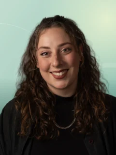Profilfoto von Roya aus Wiesbaden. Berufswunsch: Babysitter/in und Kinderbetreuer/in. Branche: Bildung, Pädagogik.
