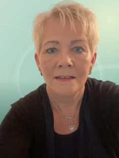 Profilfoto von Sabine aus Offenburg. Berufswunsch: Anwendungsberater/in und Buchhalter/in. Branche: Finanzen, Buchhaltung und Kundenservice.