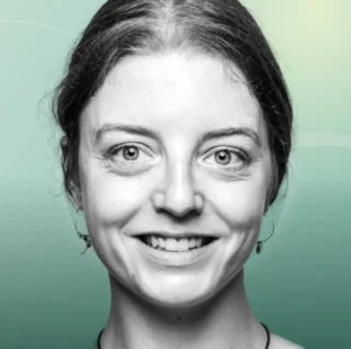 Profilfoto von Kerstin aus Berlin. Berufswunsch: Bühnenmaler/in und Bühnenplastiker/in und Gestalter/in – Farbtechnik/Raumgestaltung. Branche: Design, Musik, Tanz, Schauspiel und Kunsthandwerk, Restaurierung.