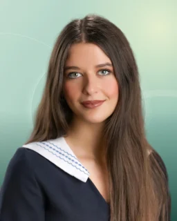 Profilfoto von Eszter aus Lüneburg. Berufswunsch: Bürohelfer/in und Logistiker/in. Branche: Beratung, Consulting und Logistik, Transport, Verkehr.