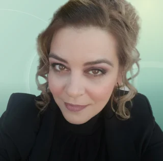Profilfoto von Konstantina aus Besigheim. Berufswunsch: Touristikassistent/in. Branche: Gastronomie, Hotellerie, Tourismus.